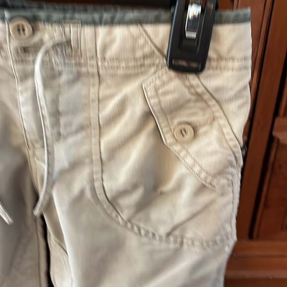 REI Girl’s Tan Capris With Elastic Waist And Zipper Size Medium EUC - Picture 3 of 7